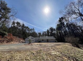 81 Hoe Shop Rd, Bernardston, MA 01337