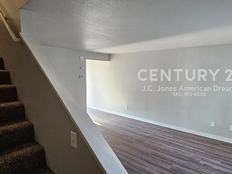 2000 Brookhurst St #20 — Photo 8