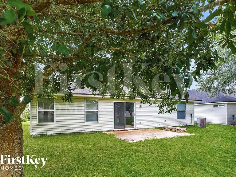 1220 Maclaren St — Photo 15