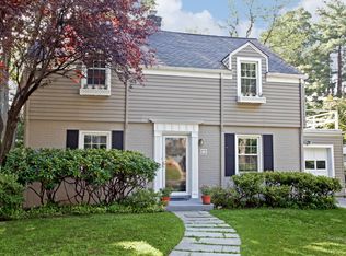 71 Clarendon Rd, Scarsdale, NY 10583