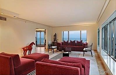 2nd image of 950 N Michigan Ave #42A