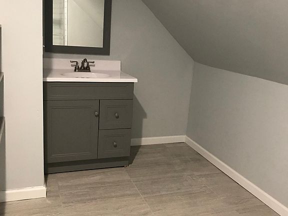 5th image of 2213 Elbur Ave #2215