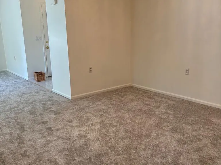 2 Elm Ct — Photo 5