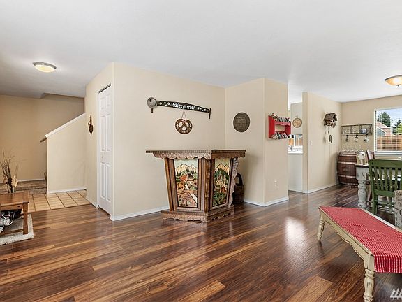 5th image of 8731 Milbanke Dr SE