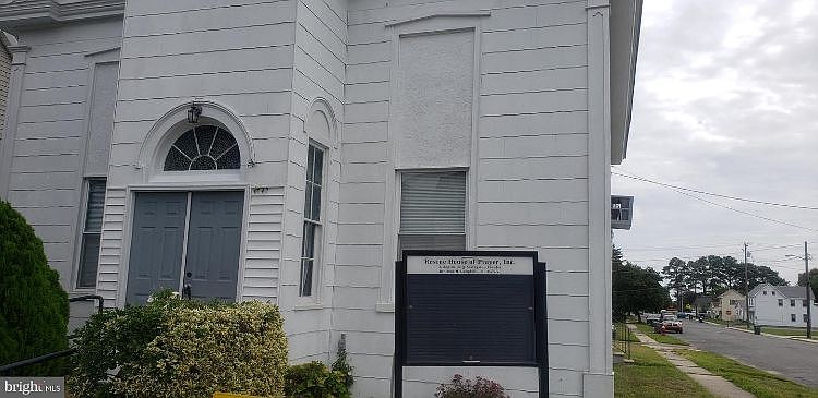 1st image of 203 Church St