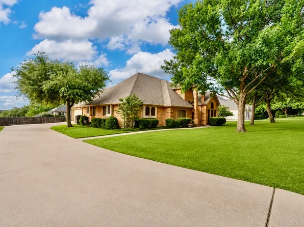 413 Lincoln Oaks Dr, Burleson, TX 76028