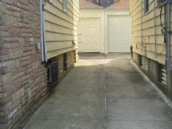 1032 68th Street image 2 of 2