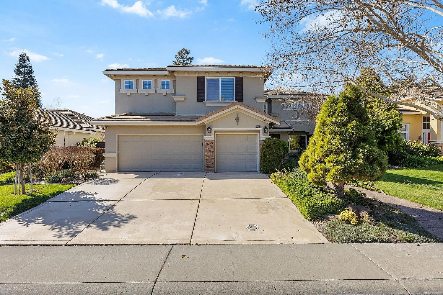 3205 Yosemite Park Way photo 1