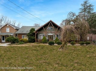 40 Freehold Rd, Manalapan, NJ 07726