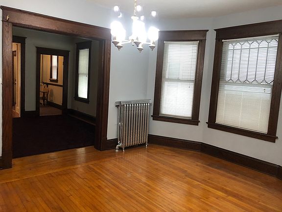 3rd image of 438-440 Hudson Ave #A