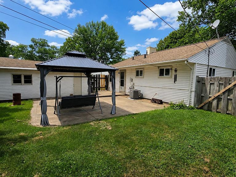 Listing photo 4