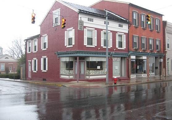 1st image of 366 Chestnut St