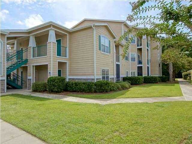 1st image of 1300 Park Blvd #210