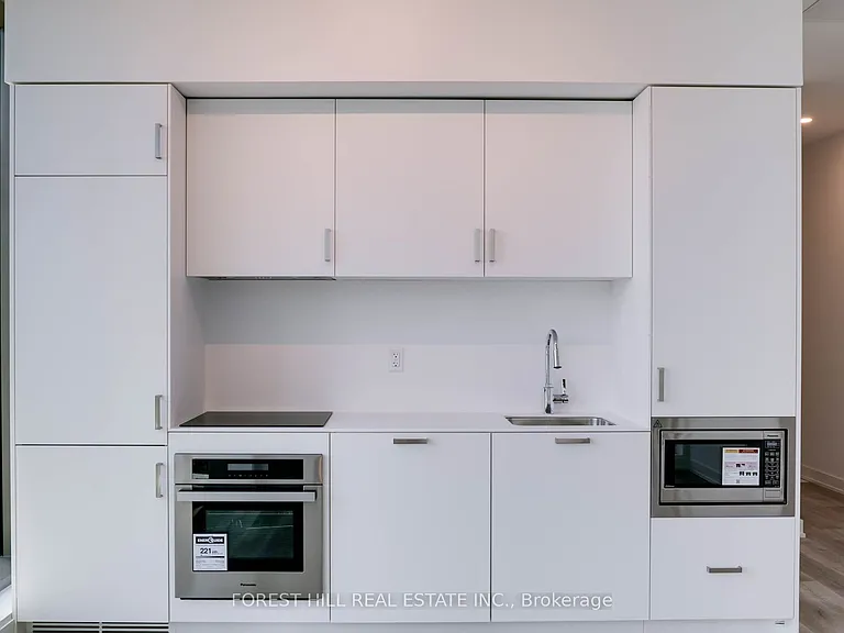 88 Queen St E #702 — Photo 7