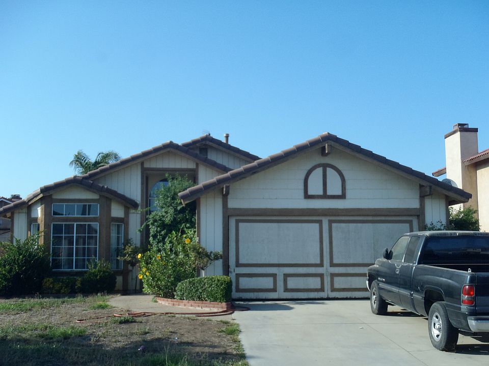 1st image of 26470 Coconut Ln