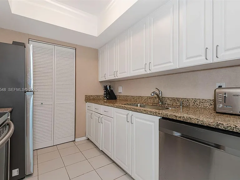 90 Alton Rd #607 — Photo 10