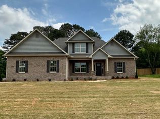 27054 Red Acres Ln, Athens, AL 35613
