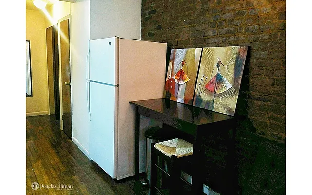 Rented by Douglas Elliman | media 14