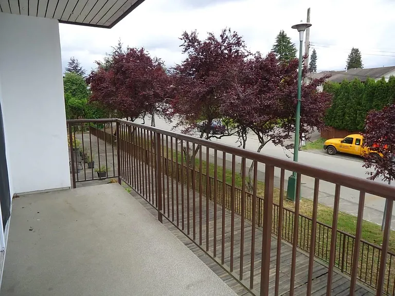 630 Clarke Rd — Photo 18