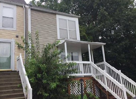 2nd image of 3400 Whispering Hills Pl