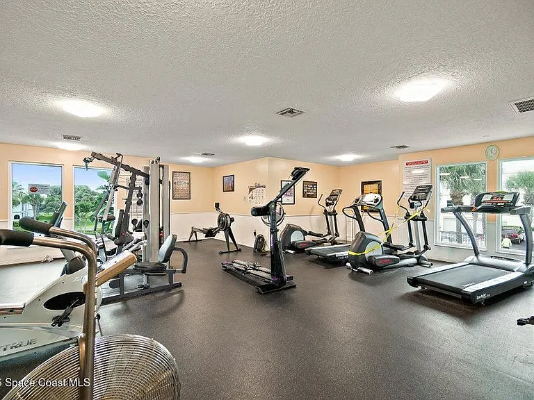 347 Ocean Park Ln — Photo 35