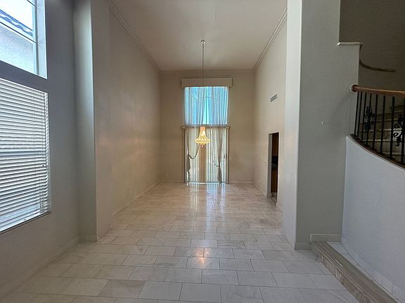 5th image of 3854 Broadmead St