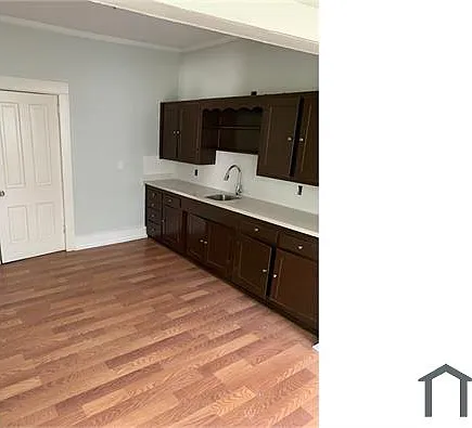 1294 Cartwright St #1 — Photo 12