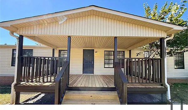 5 bed, 1550 sqft, $2,350 — Photo 1