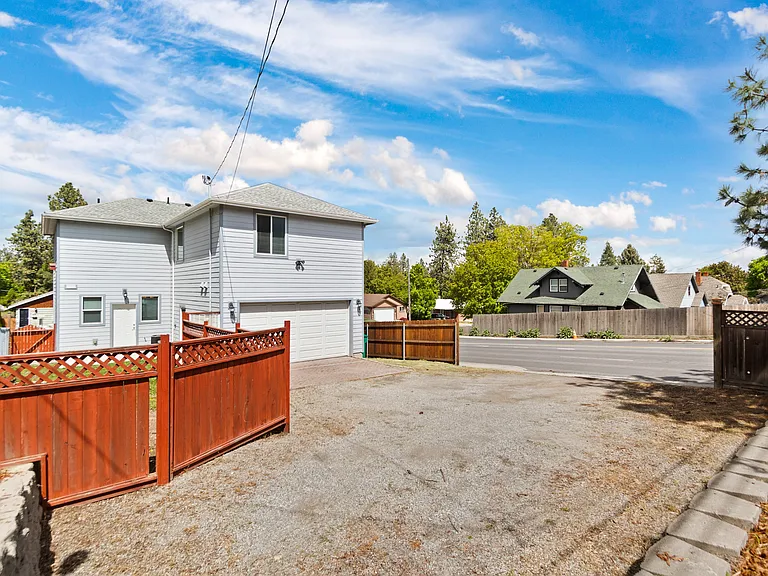 3164 E 16th Ave — Photo 24