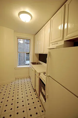 Rented by Bohemia Realty Group | media 14