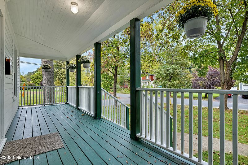 4th image of 29 Borthwick Avenue