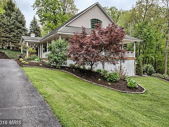 4th image of 3392 Canary Ct