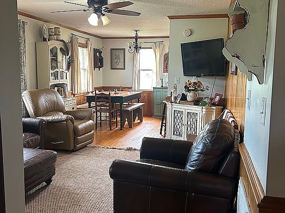 3rd image of 3640 Needham Rd