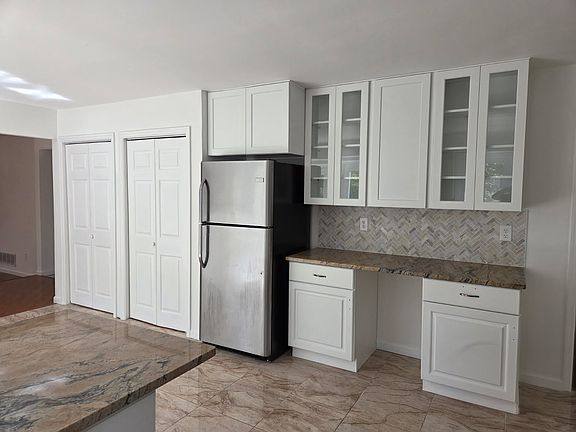 Double chefs pantry!