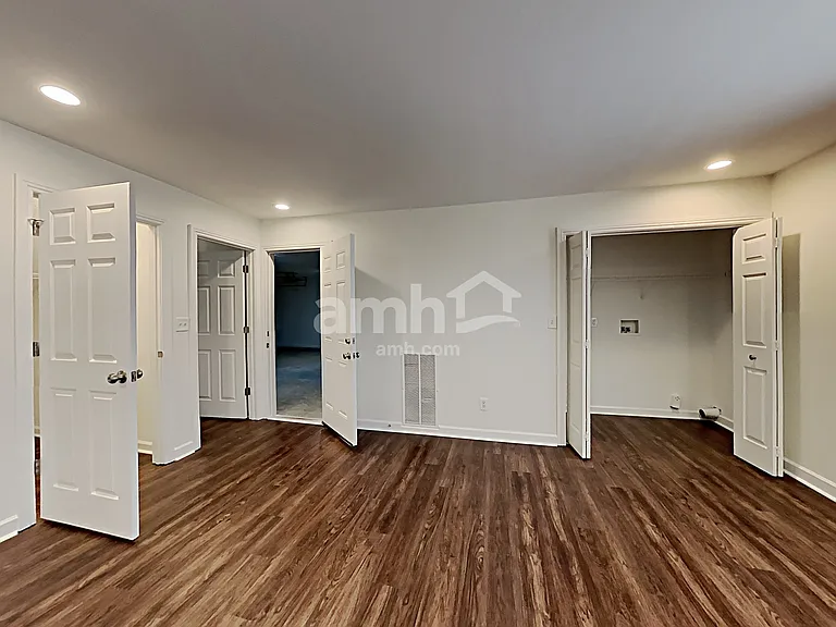 1772 N Oak Dr — Photo 10
