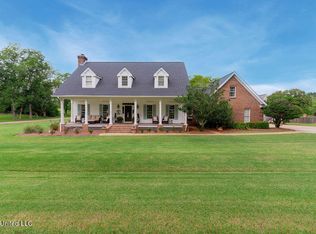 105 3rd St, Flora, MS 39071