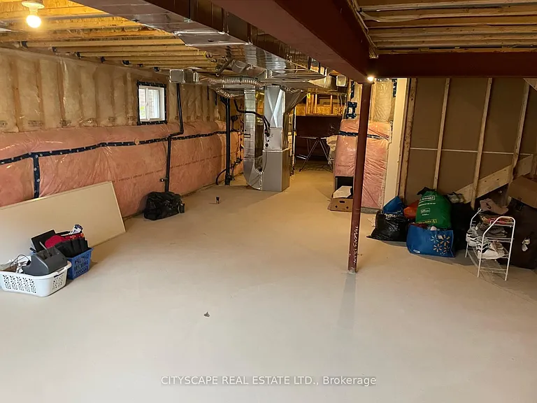 86 Gibson St — Photo 16