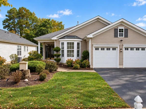 124 Saint Georges Dr, Galloway, NJ 08205