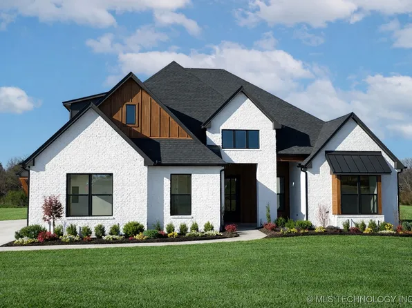 11210 S 215th East Ave, Broken Arrow, OK 74014