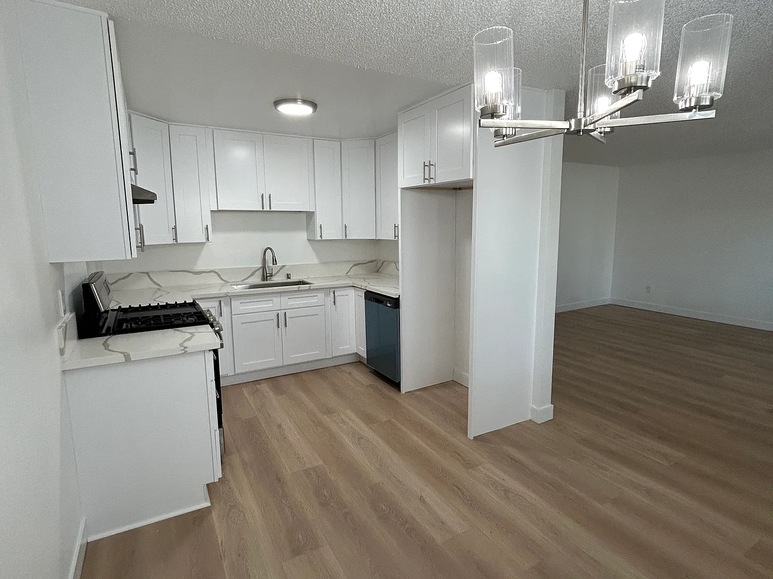 Norwalk Terrace Apartments — Photo 2