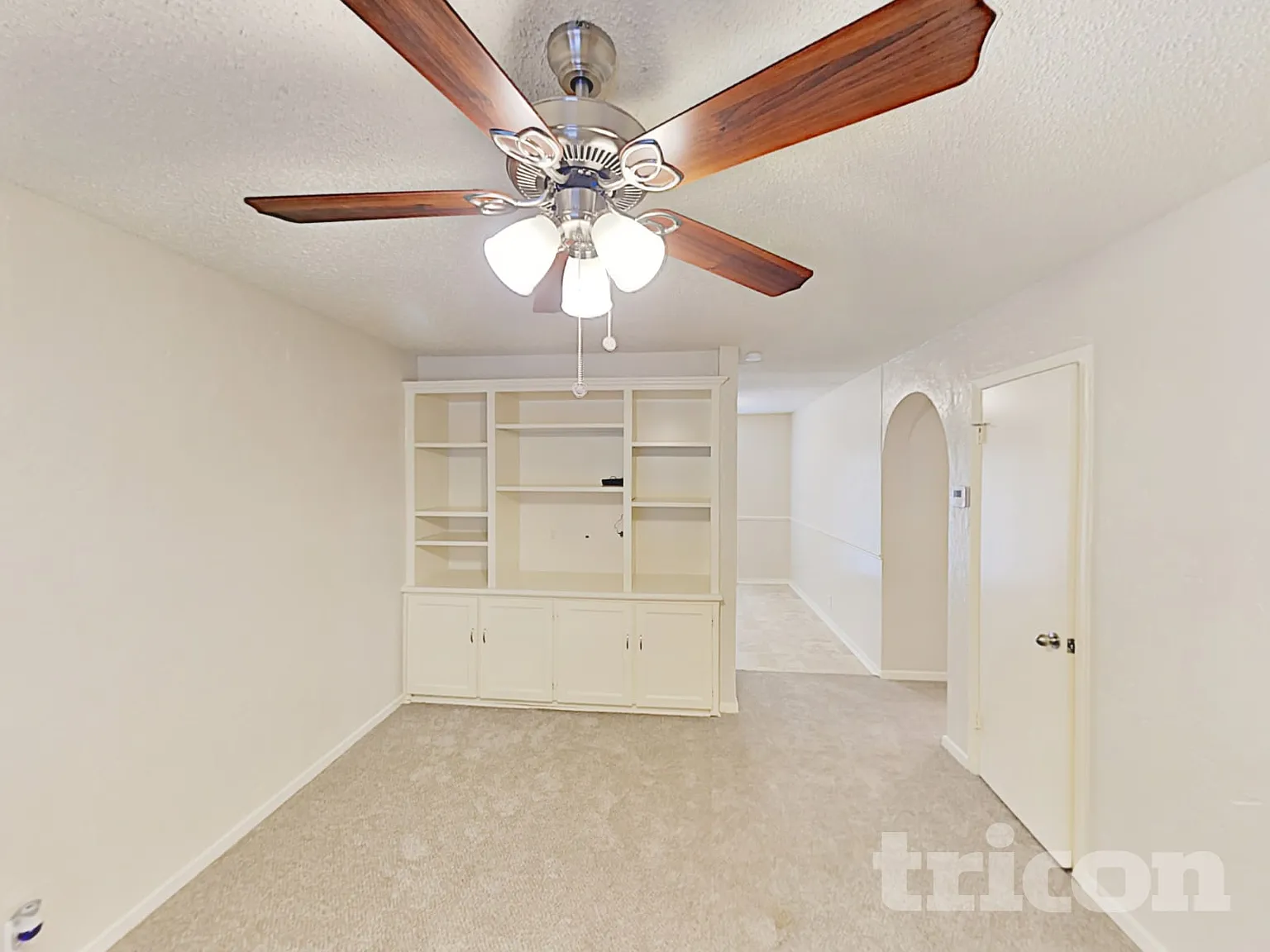 204 NW Jayellen Avenue Burleson TX — Photo 3