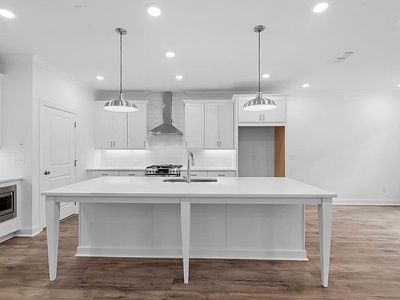7th image of this home