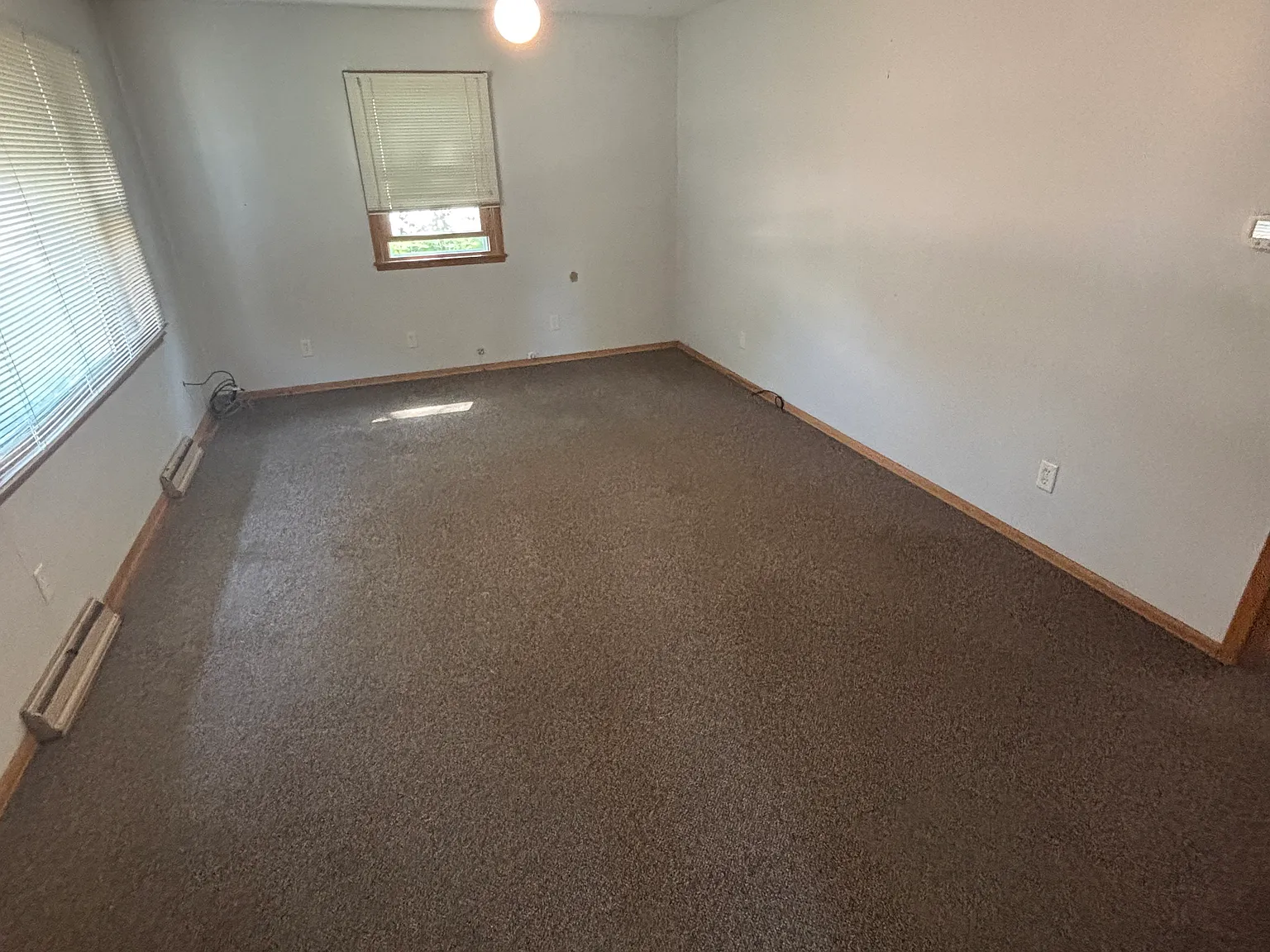 2 bed, 825 sqft, $1,150 — Photo 3