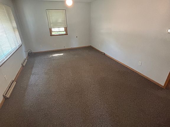 3rd image of 820 Washington Ave