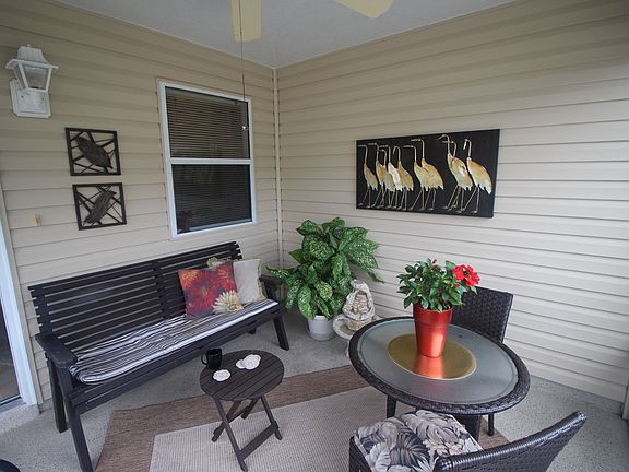 4th image of 305 Katherine Pl