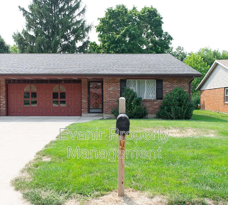 3160 Honeysuckle Dr