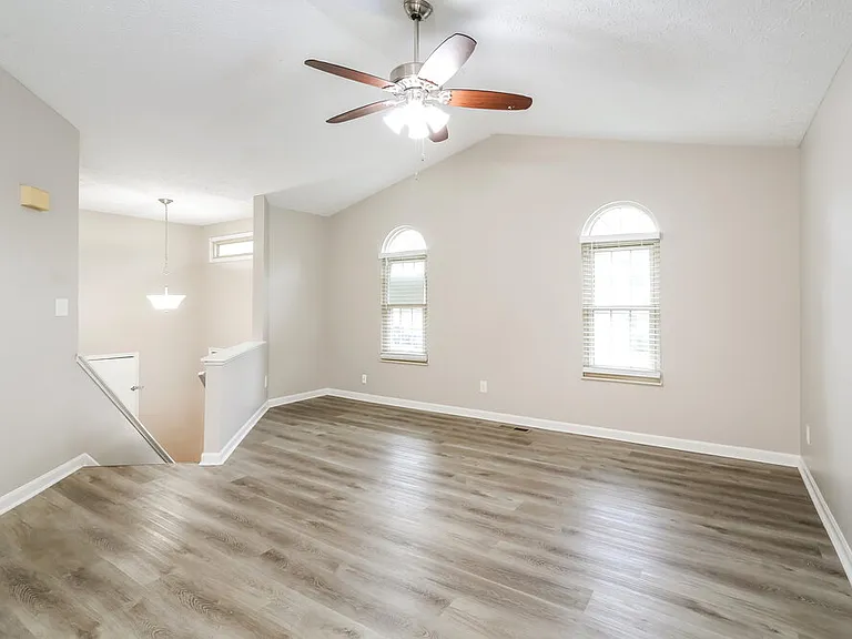 3726 Mountshannon Rd — Photo 7