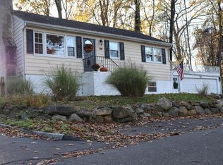 29 Woodland Way, Ridgefield, CT 06877