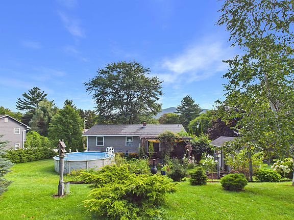 2nd image of 4 Newport Drive