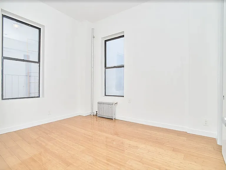 537 Lenox Ave #7 — Photo 3
